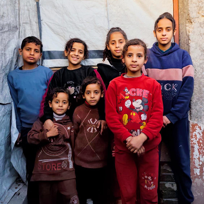 Familia Aya Abu Square